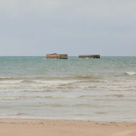 Le Tiny Beach, Impasse De L'horizon, * アネル